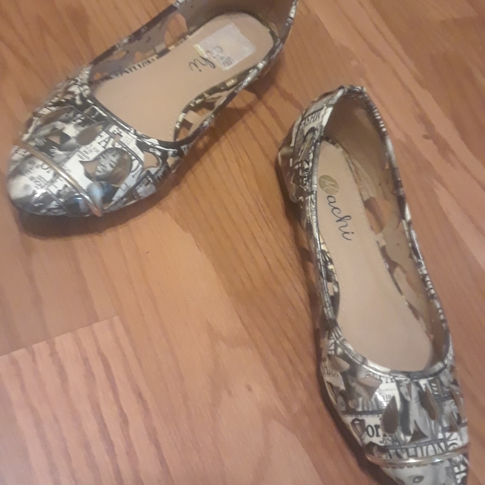 Patterned Flats - Picture 2 of 8